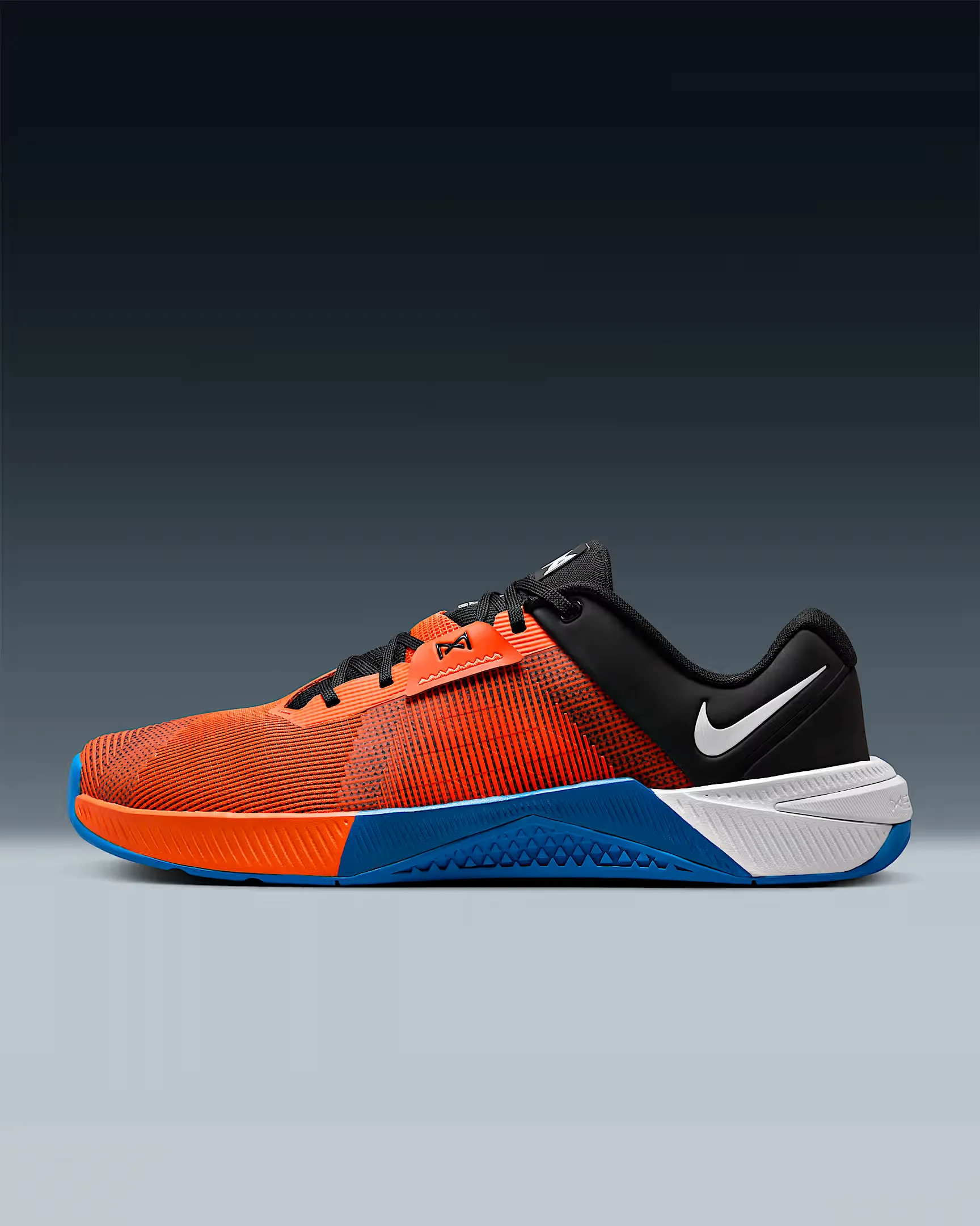 Nike Metcon 10 orange noire et bleue